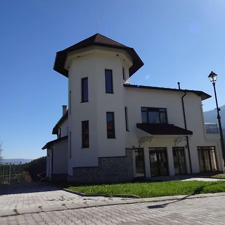 Pinerose Готель Бансько