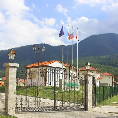 Pinerose Бансько