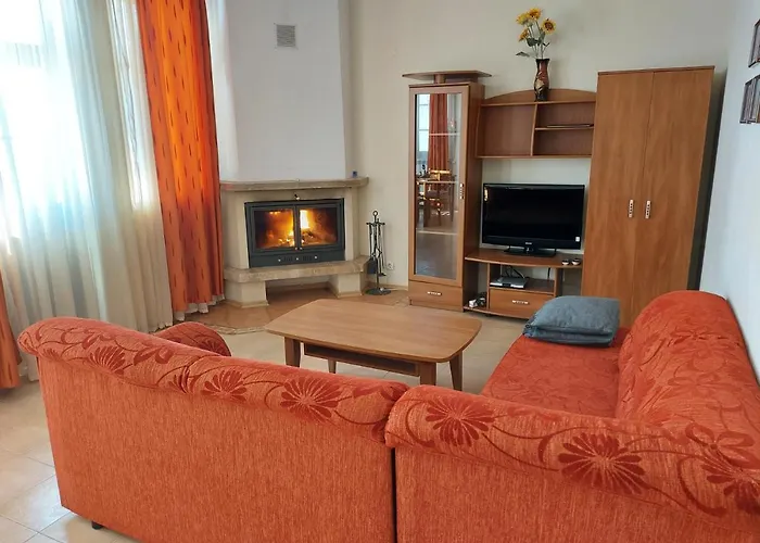 Pinerose ホテル 4*