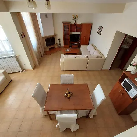 Otel Pinerose 4*