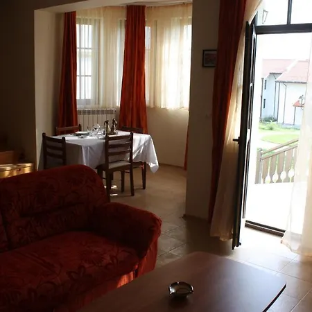 Pinerose Otel